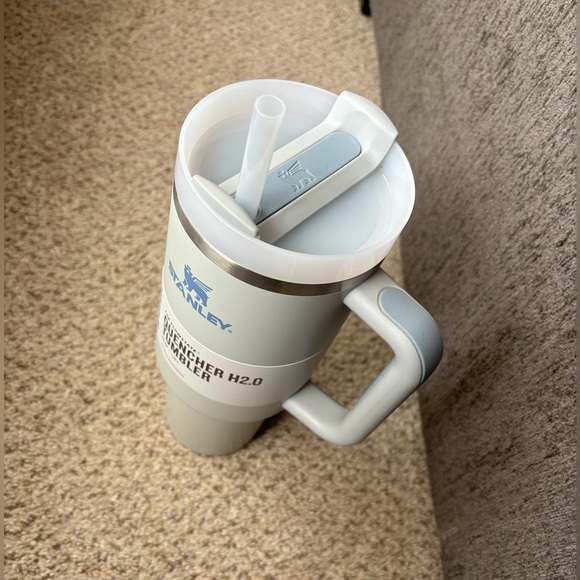 BNWT Fog Stanley 40 oz - Picture 3 of 4